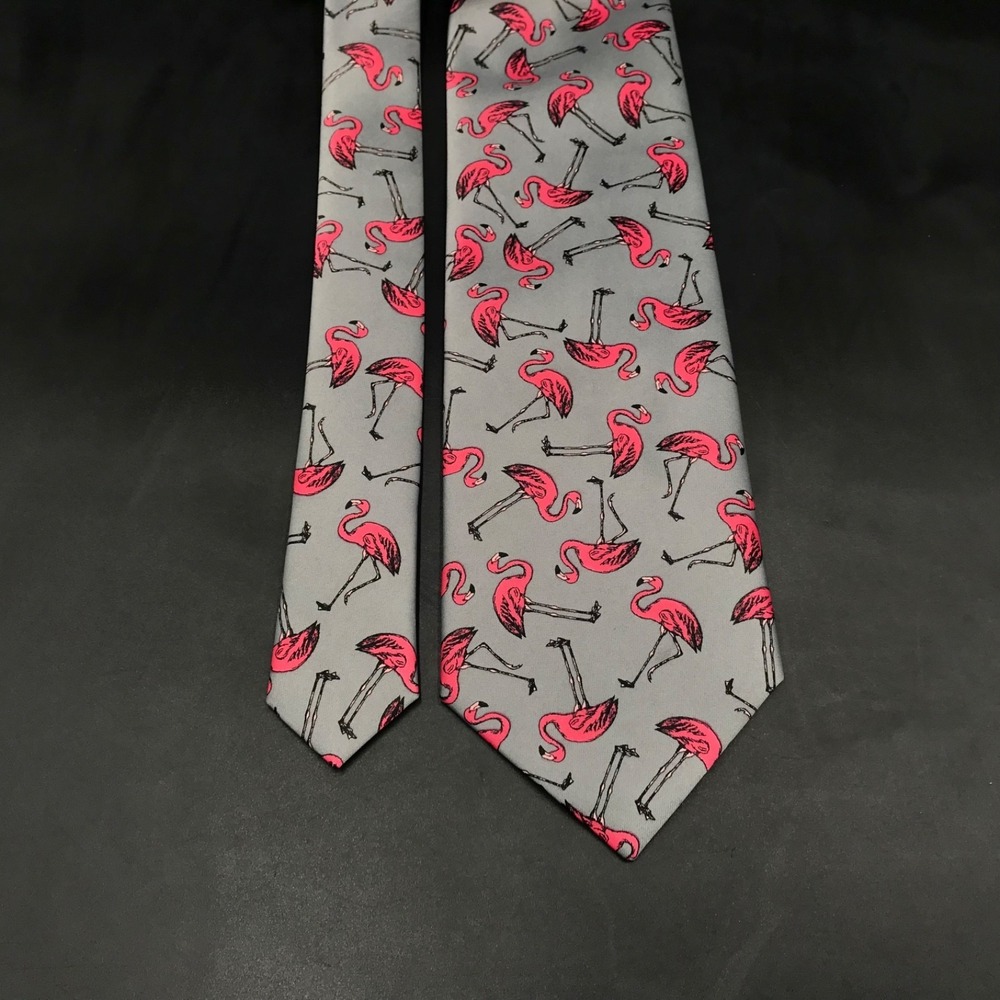 Men's Ralph Marlin Novelty Pink Flamingos Tie with a gray background 251608
